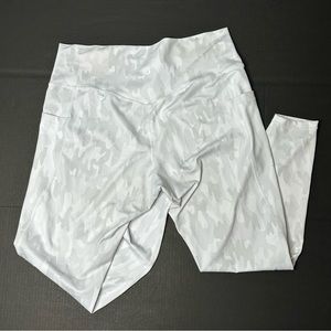 BuffBunny Snow Camo legging size XXXL